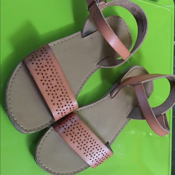Girls sandals - Picture 1 of 1